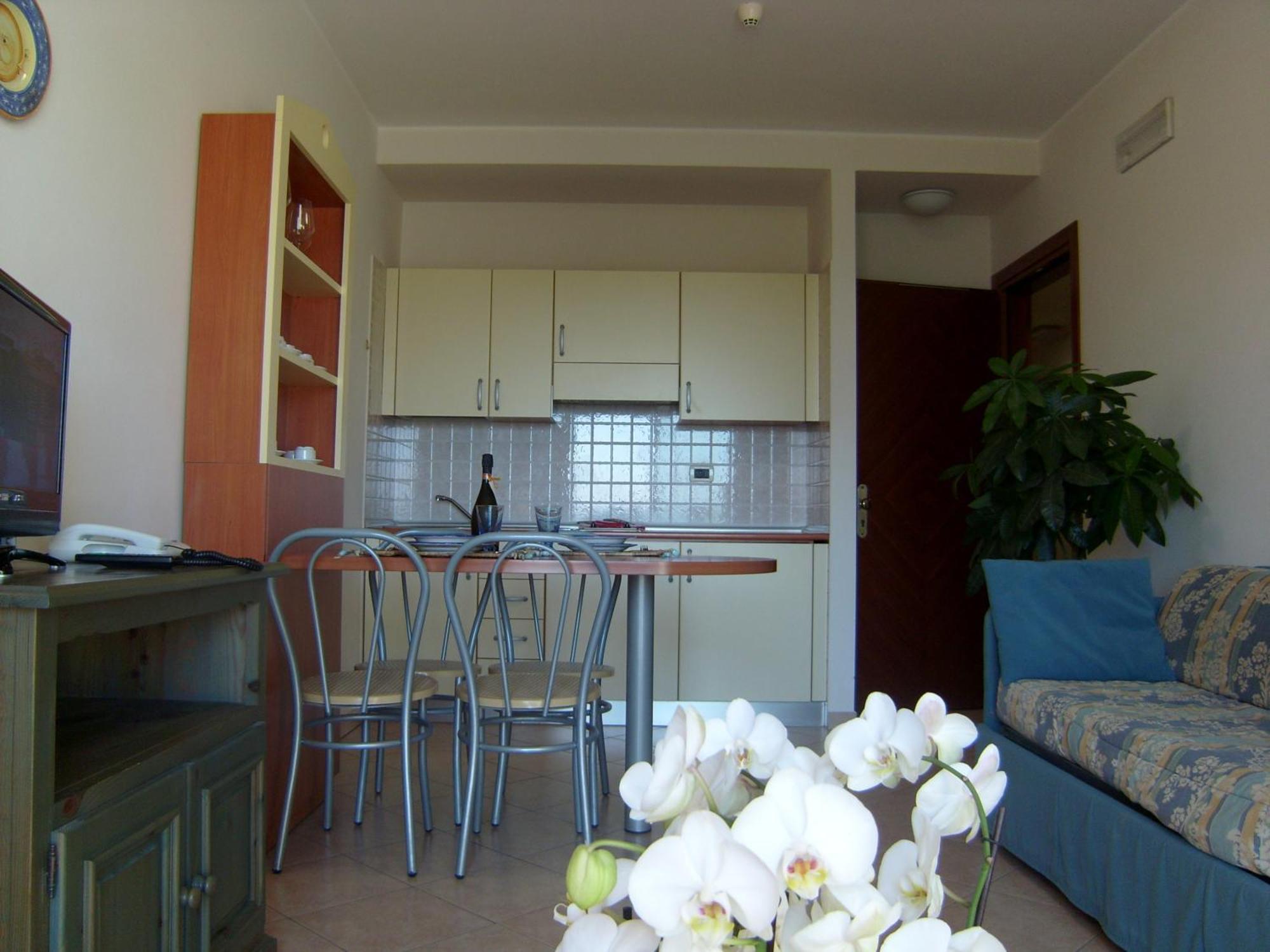 Residence Torre Del Mar Alba Adriatica Rum bild