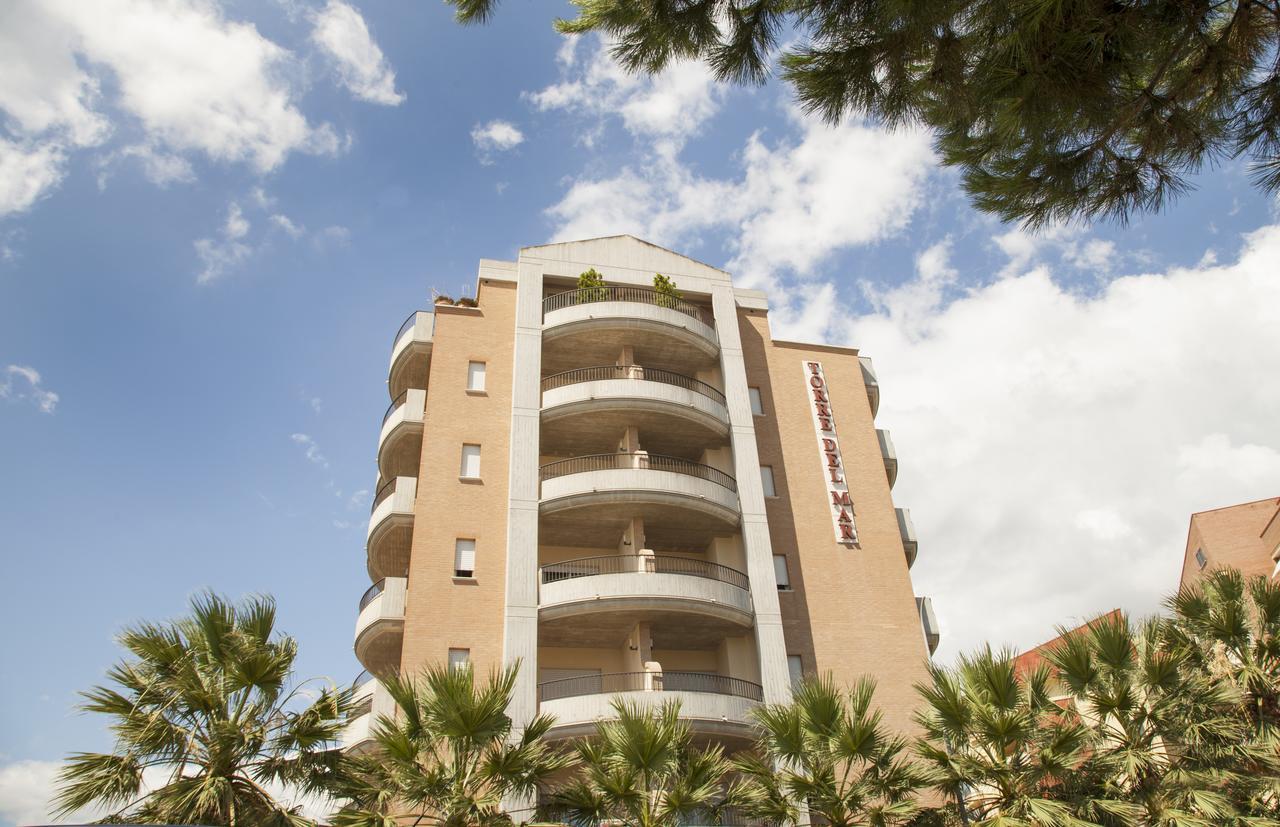Residence Torre Del Mar Alba Adriatica Exteriör bild