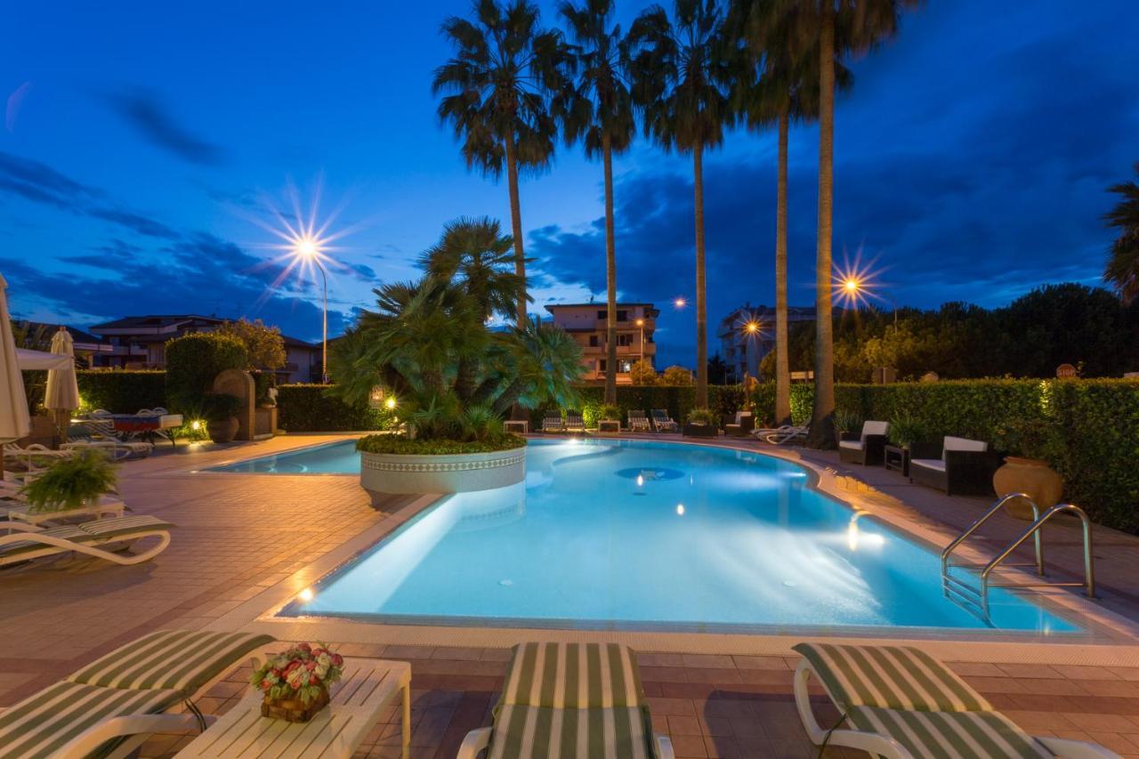 Residence Torre Del Mar Alba Adriatica Exteriör bild