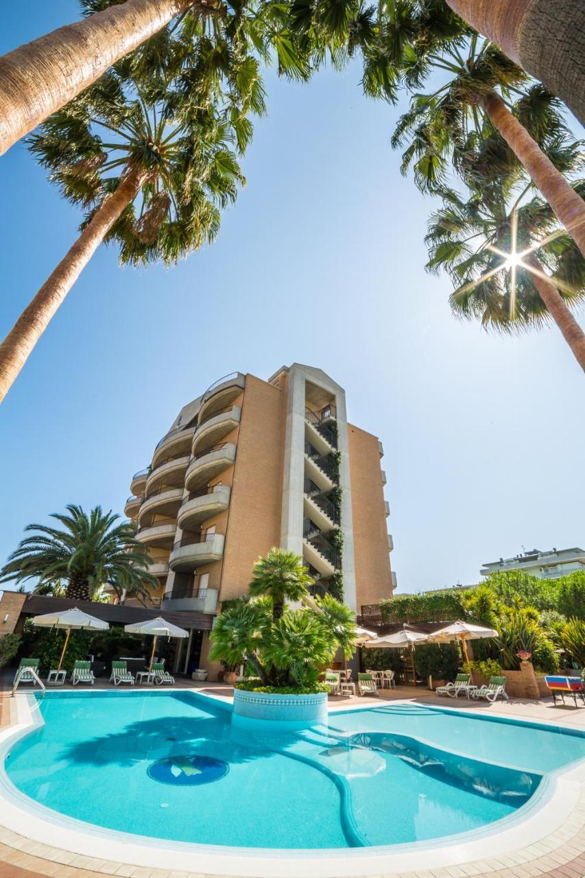 Residence Torre Del Mar Alba Adriatica Exteriör bild