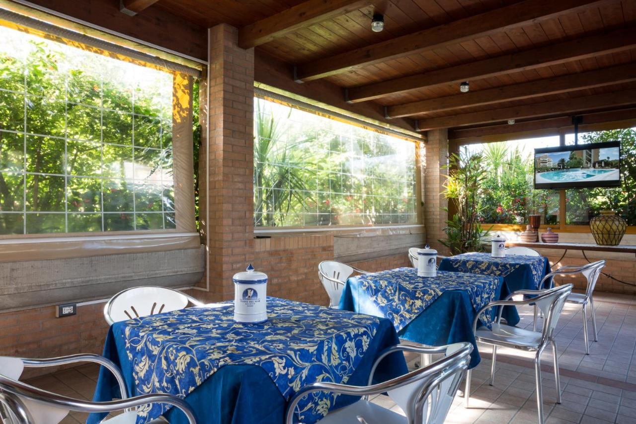 Residence Torre Del Mar Alba Adriatica Exteriör bild